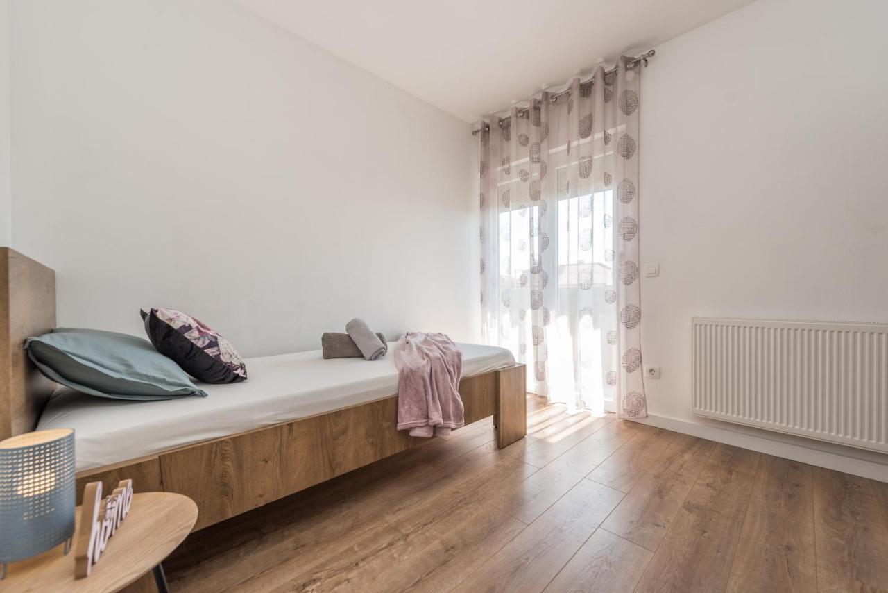Apartmani Dmarie Привлака Екстериор снимка