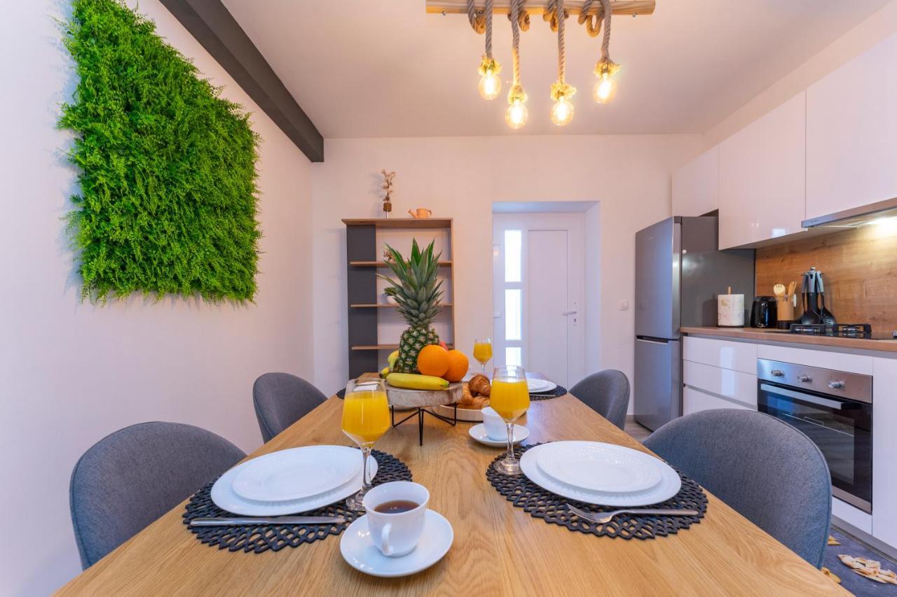 Apartmani Dmarie Привлака Екстериор снимка