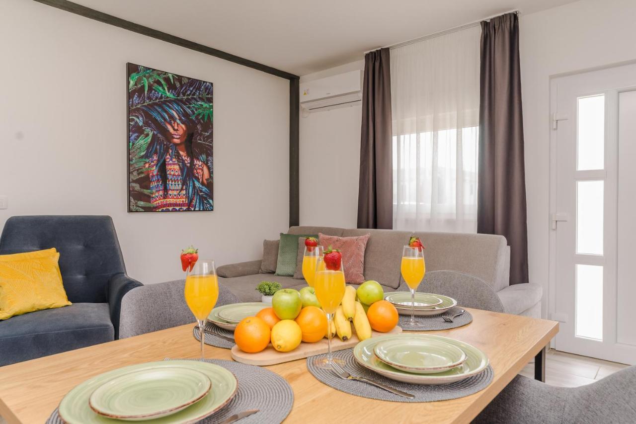 Apartmani Dmarie Привлака Екстериор снимка